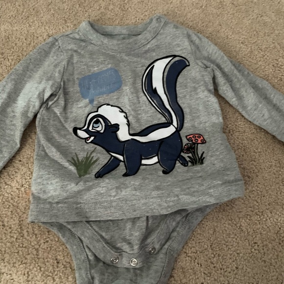 GAP Other - Disney “Flower” Skunk Shirt